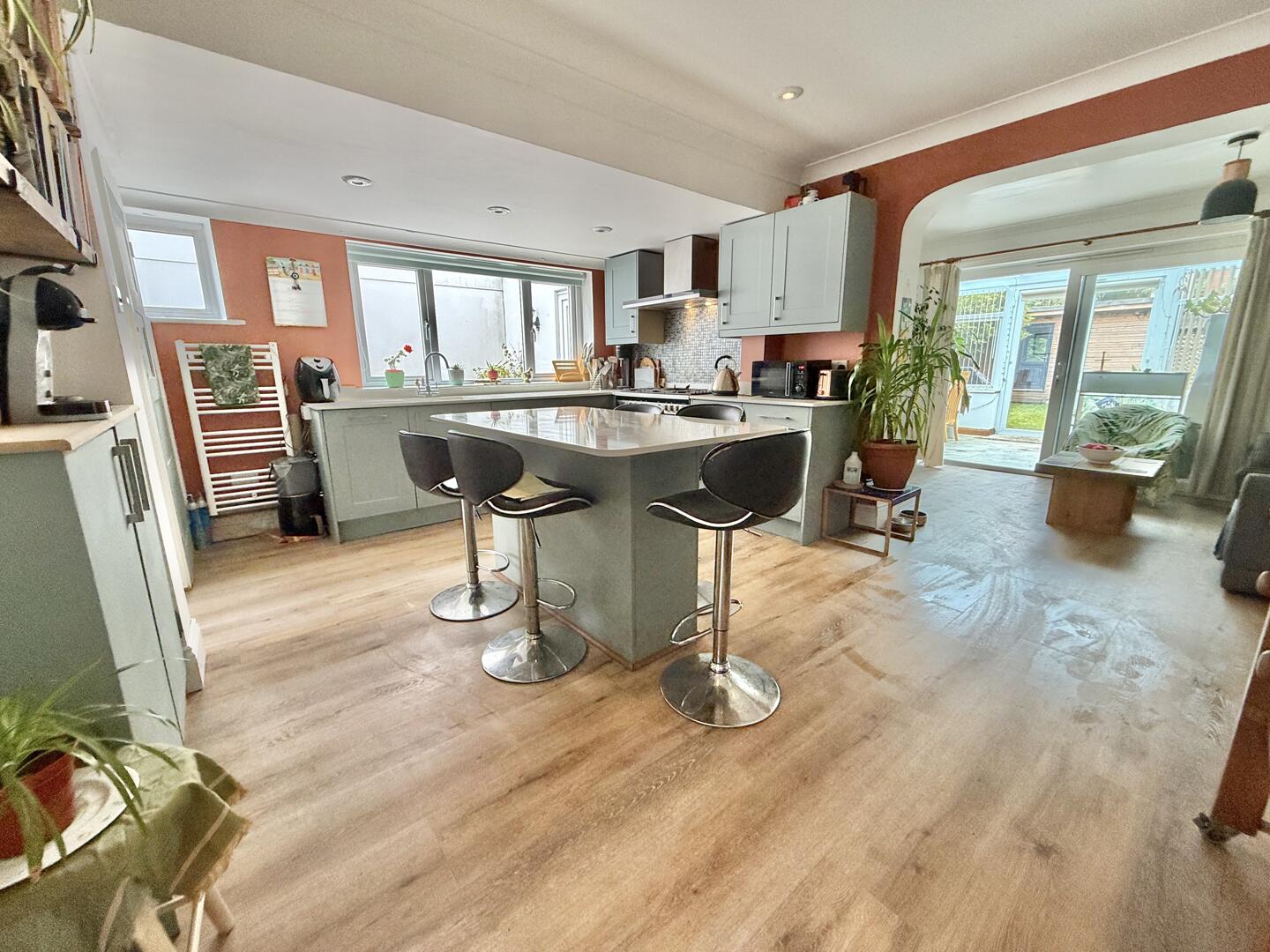 4 bed property in St. Georges Villas, Truro